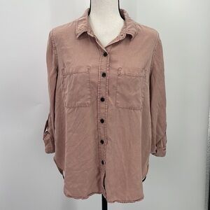 UEC Universal Thread pink distressed button down blouse small